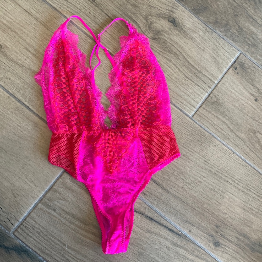 VS Lace Bodysuit Small